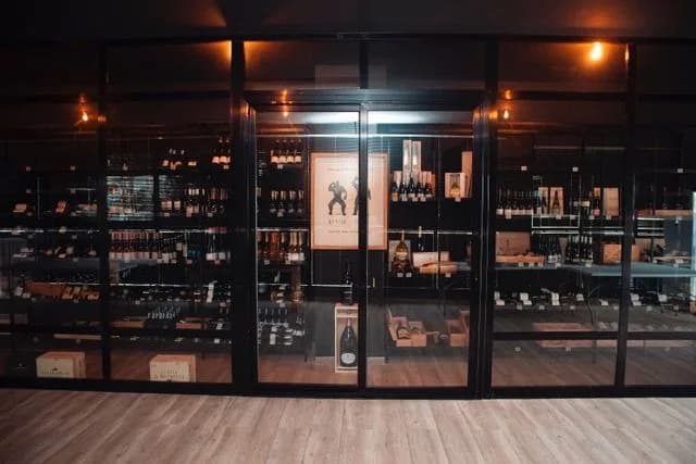 Ellas wine bar cave